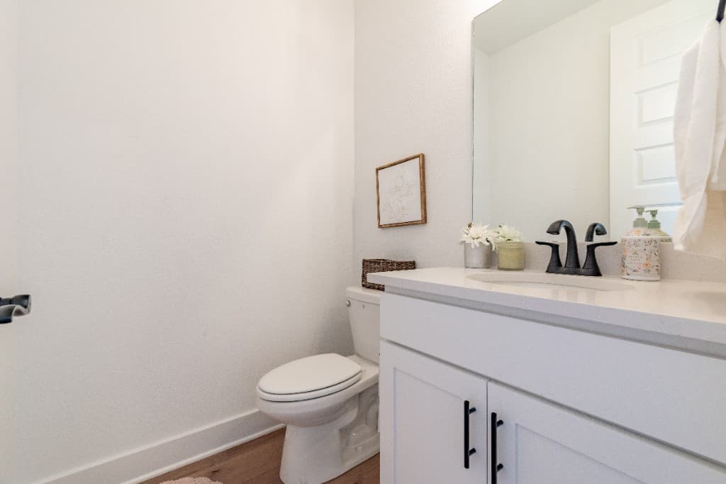 Deans Row Avenue — first-floor powder room